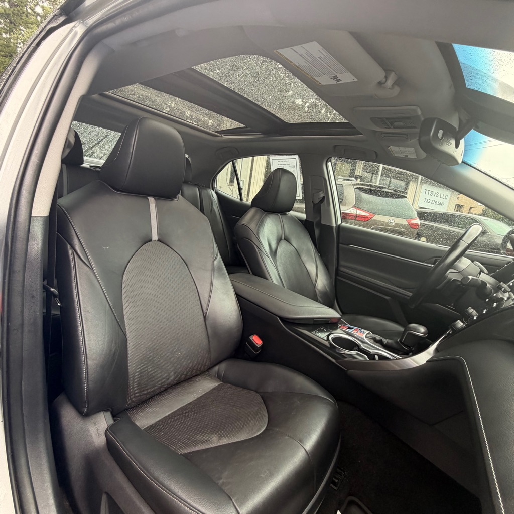 Photo 15 of this TOYOTA CAMRY