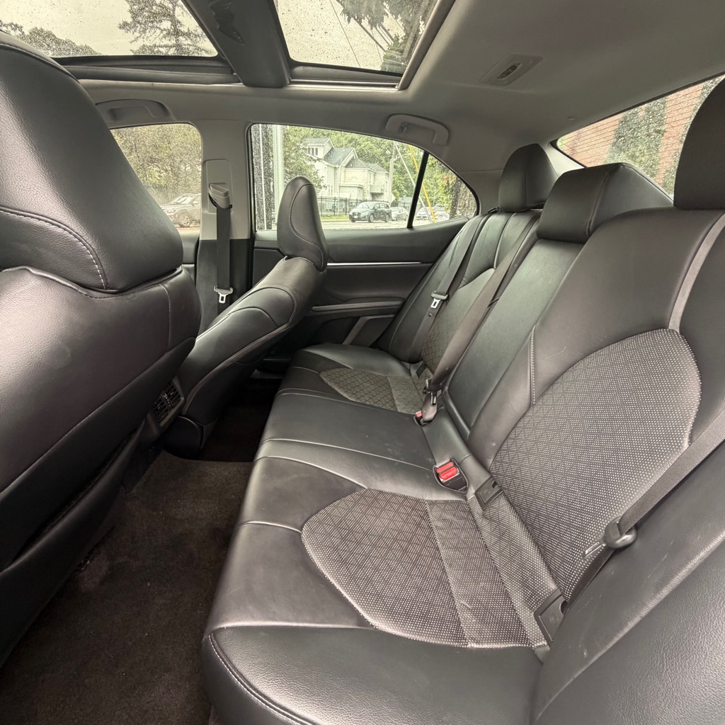Photo 11 of this TOYOTA CAMRY