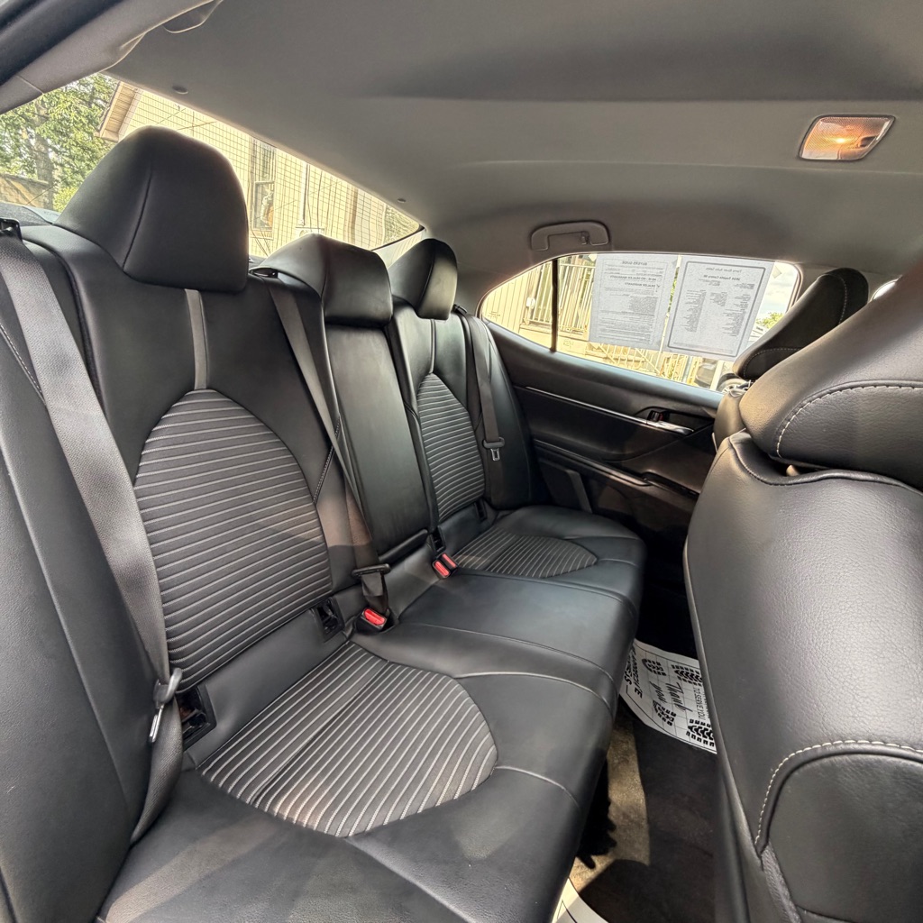 Photo 12 of this TOYOTA CAMRY