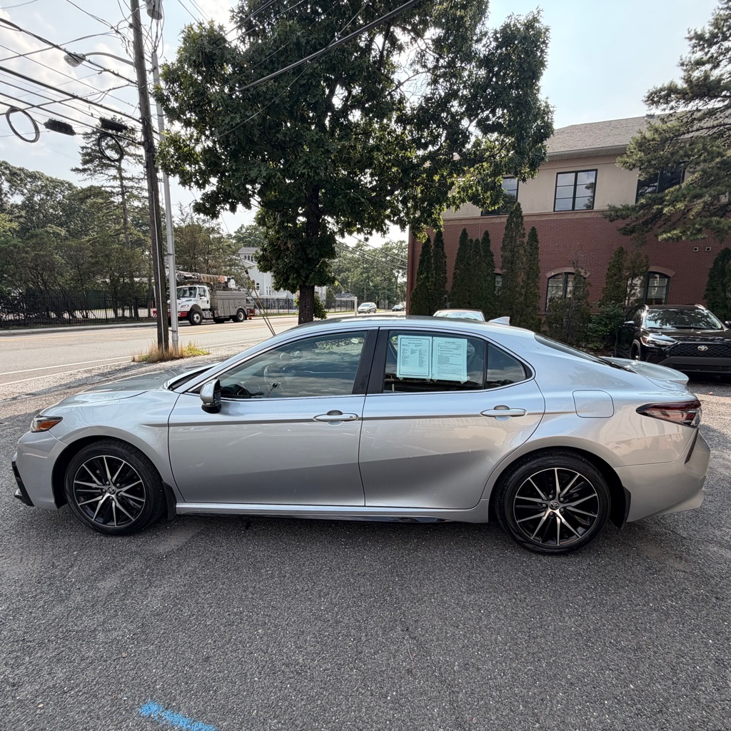 Photo 2 of this TOYOTA CAMRY