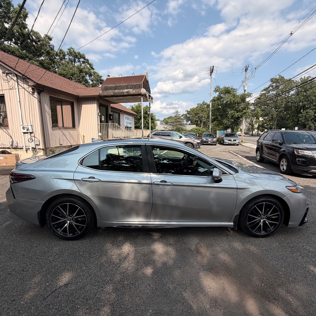 Photo 6 of this TOYOTA CAMRY