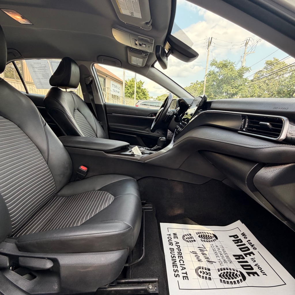 Photo 16 of this TOYOTA CAMRY