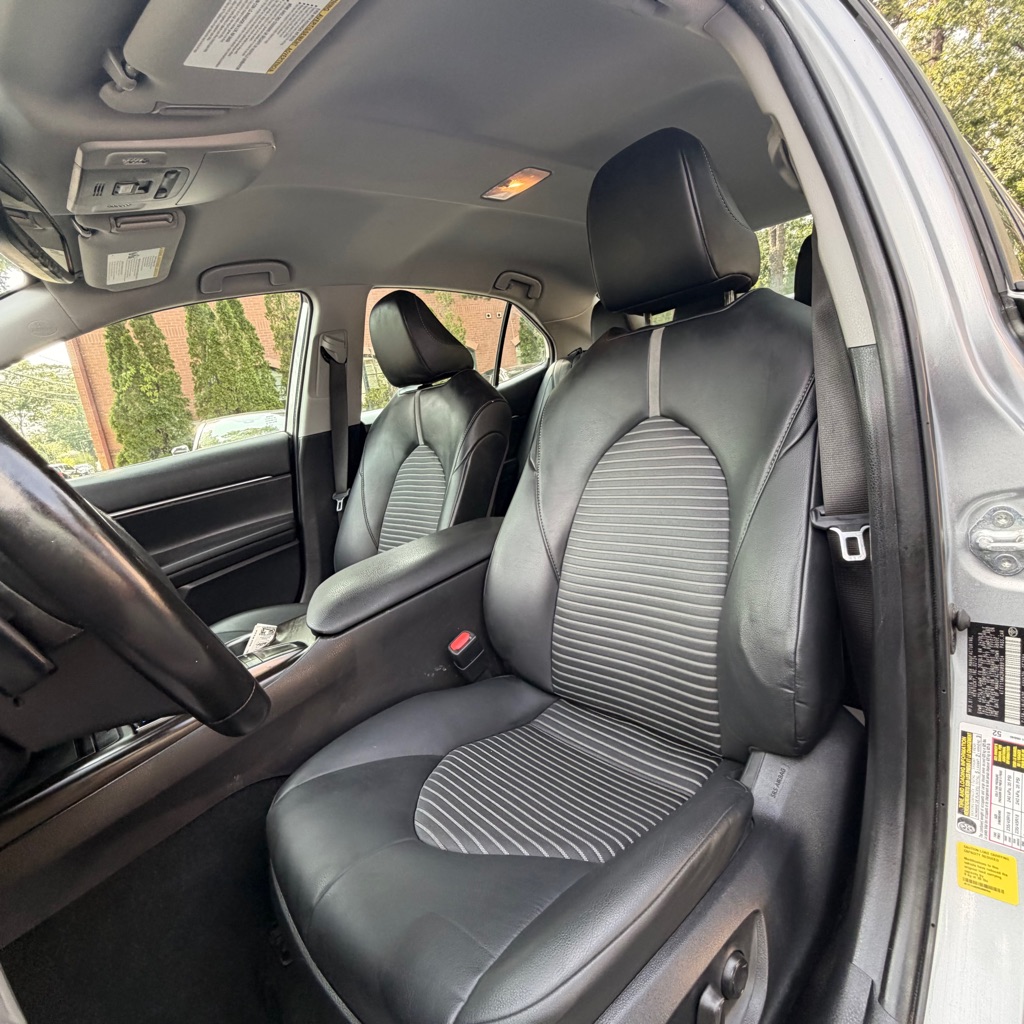 Photo 17 of this TOYOTA CAMRY