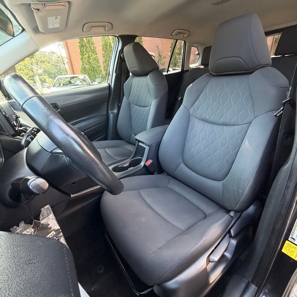 Photo 17 of this TOYOTA COROLLA CROSS