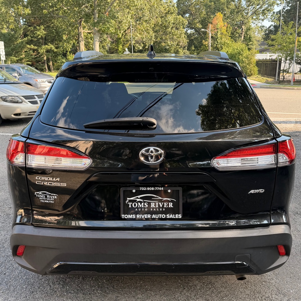 Photo 4 of this TOYOTA COROLLA CROSS