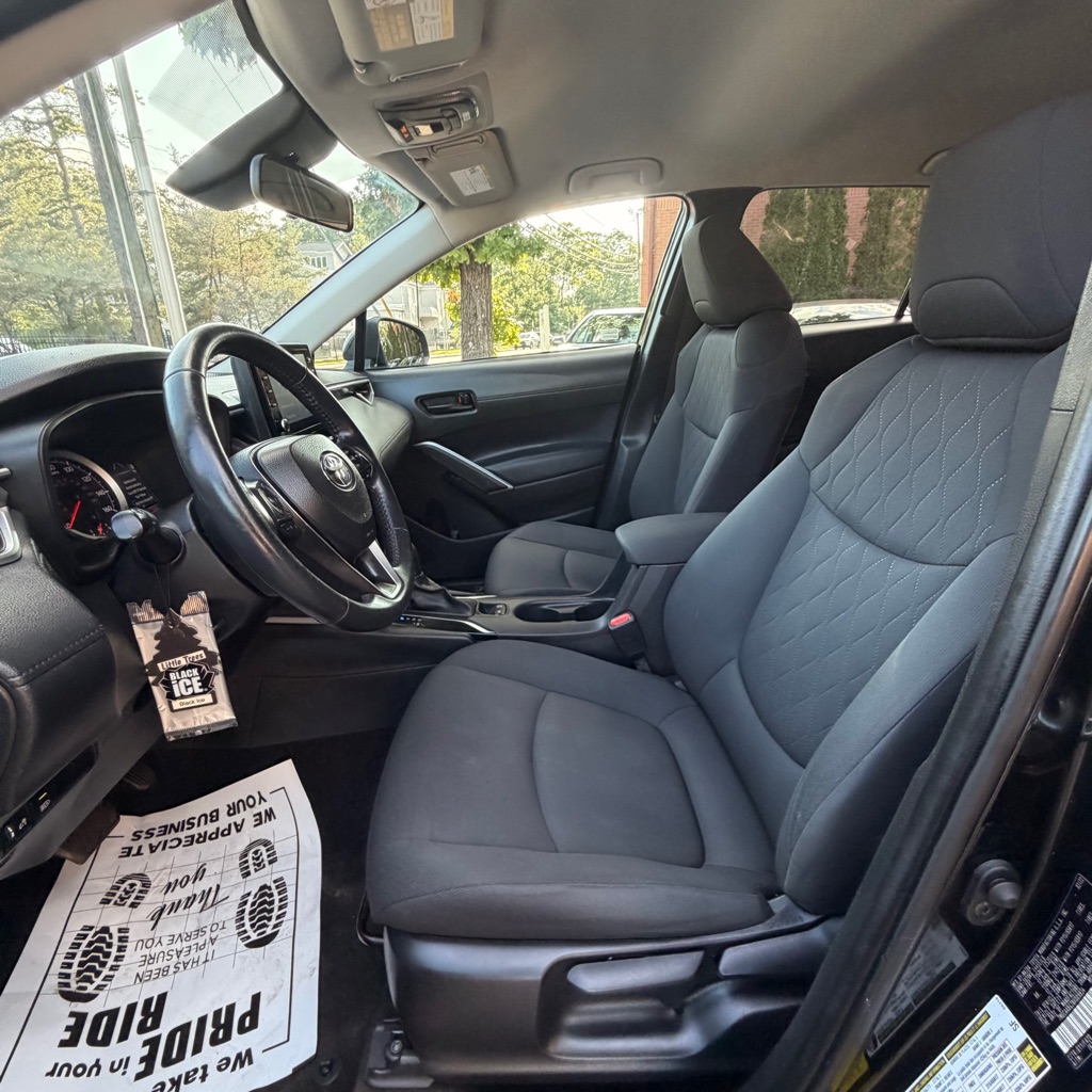 Photo 18 of this TOYOTA COROLLA CROSS