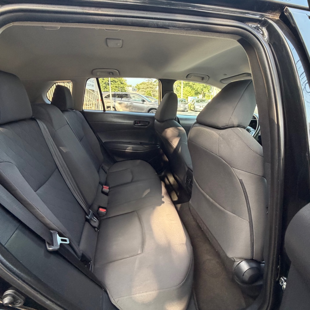 Photo 13 of this TOYOTA COROLLA CROSS
