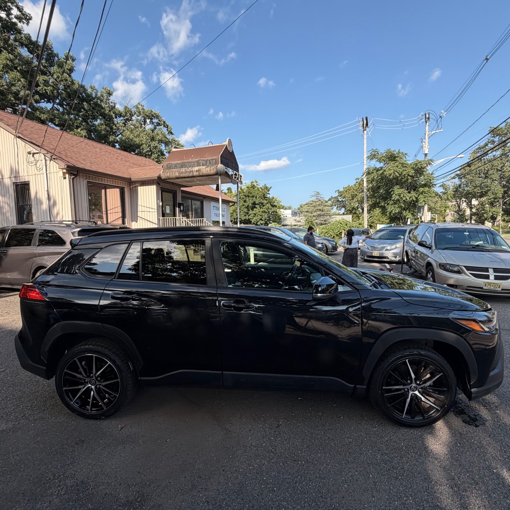 Photo 6 of this TOYOTA COROLLA CROSS