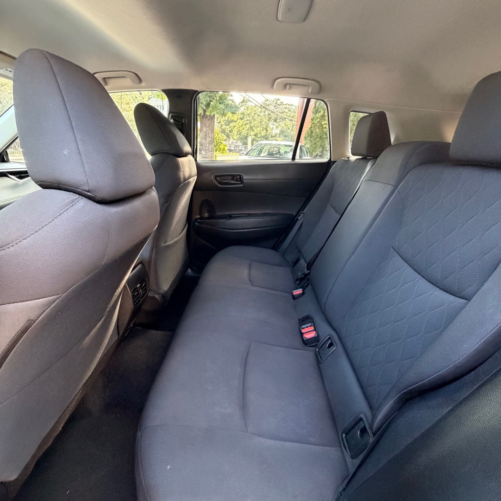Photo 11 of this TOYOTA COROLLA CROSS