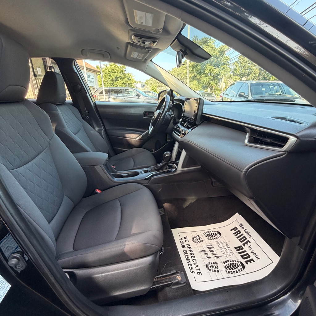 Photo 16 of this TOYOTA COROLLA CROSS