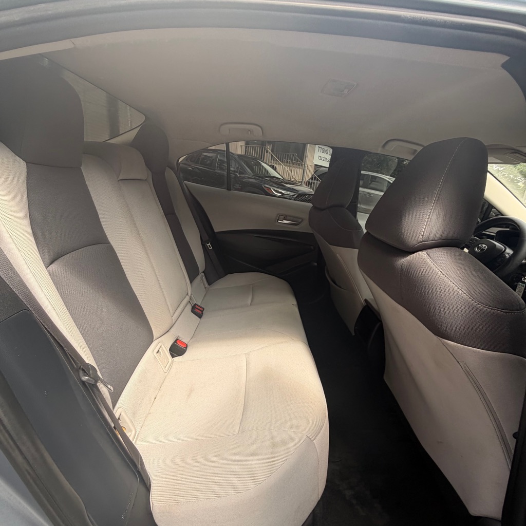 Photo 13 of this TOYOTA COROLLA