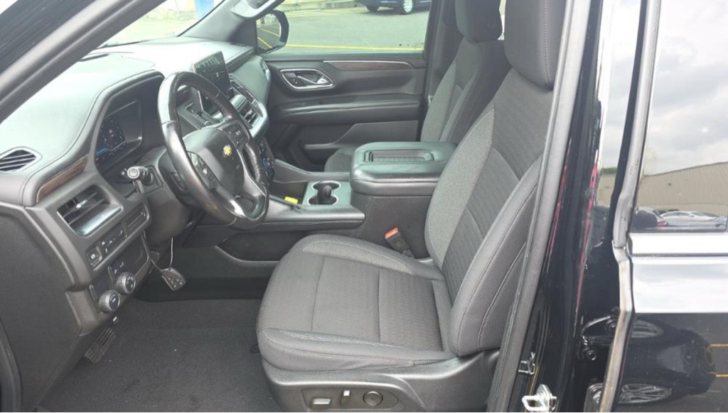 Photo 8 of this CHEVROLET SUBURBAN