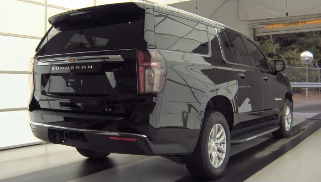 Photo 4 of this CHEVROLET SUBURBAN
