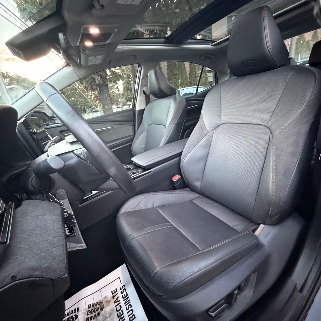 Photo 17 of this TOYOTA CAMRY