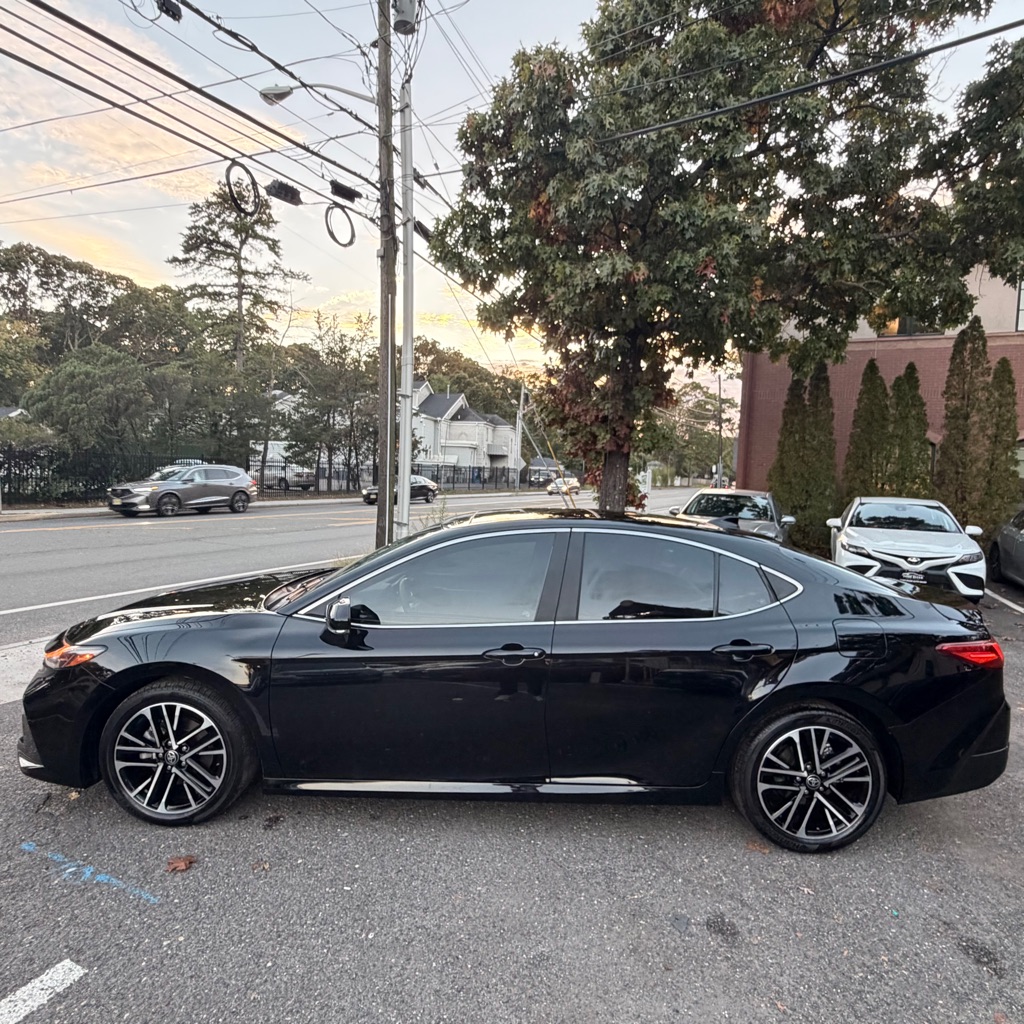 Photo 2 of this TOYOTA CAMRY