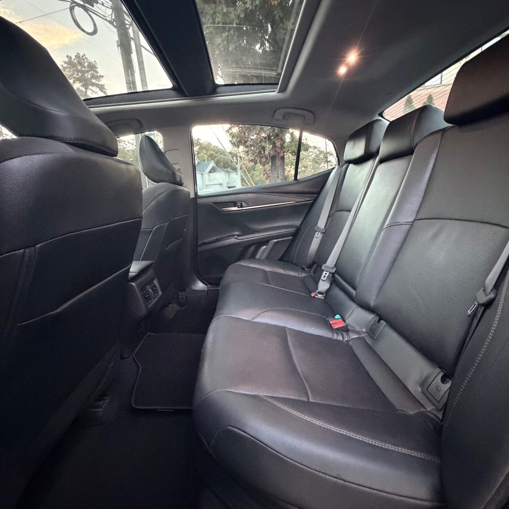 Photo 11 of this TOYOTA CAMRY