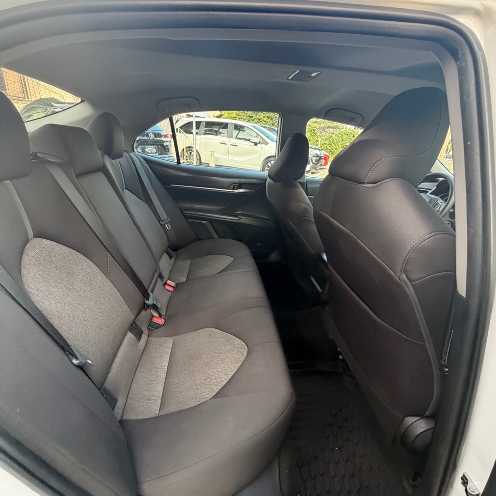 Photo 13 of this TOYOTA CAMRY