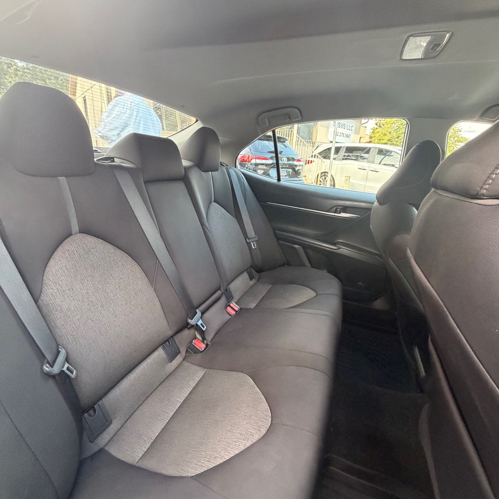 Photo 12 of this TOYOTA CAMRY