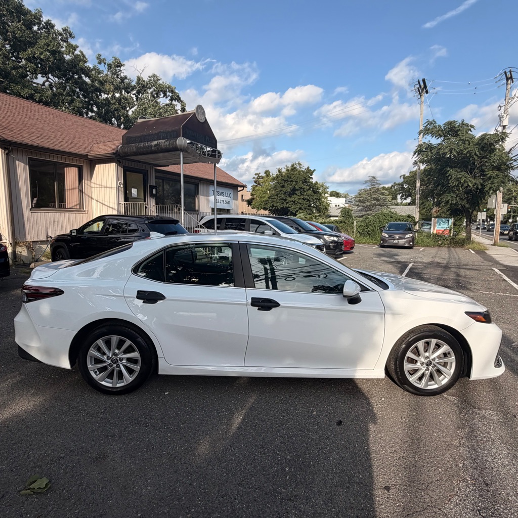 Photo 6 of this TOYOTA CAMRY