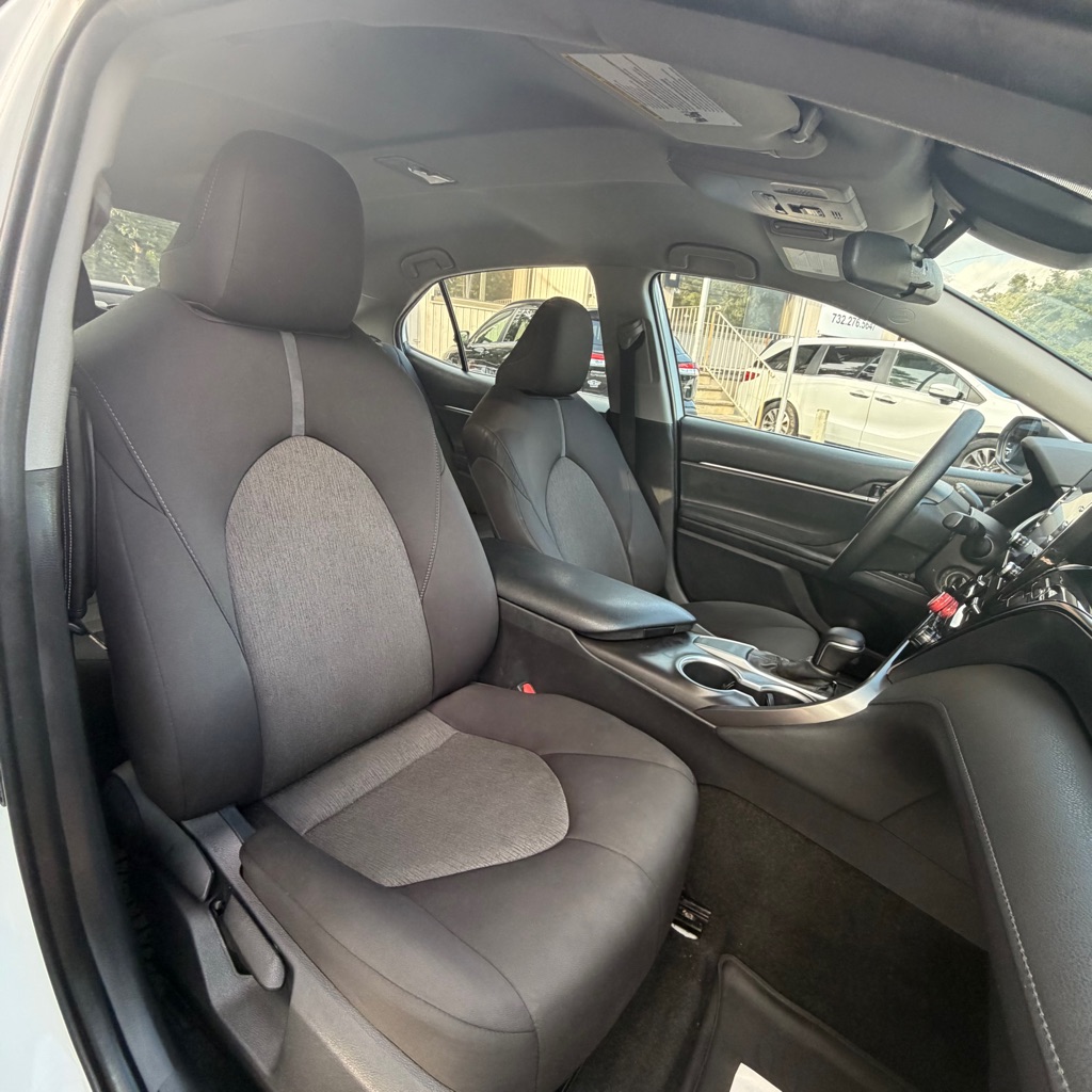 Photo 15 of this TOYOTA CAMRY