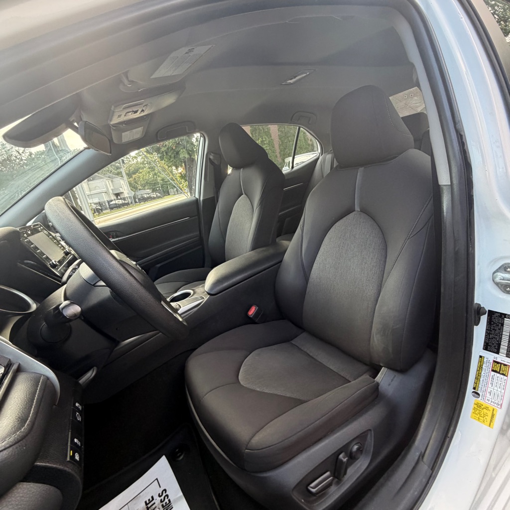 Photo 17 of this TOYOTA CAMRY
