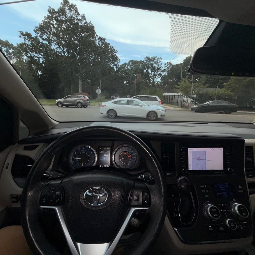 Photo 20 of this TOYOTA SIENNA