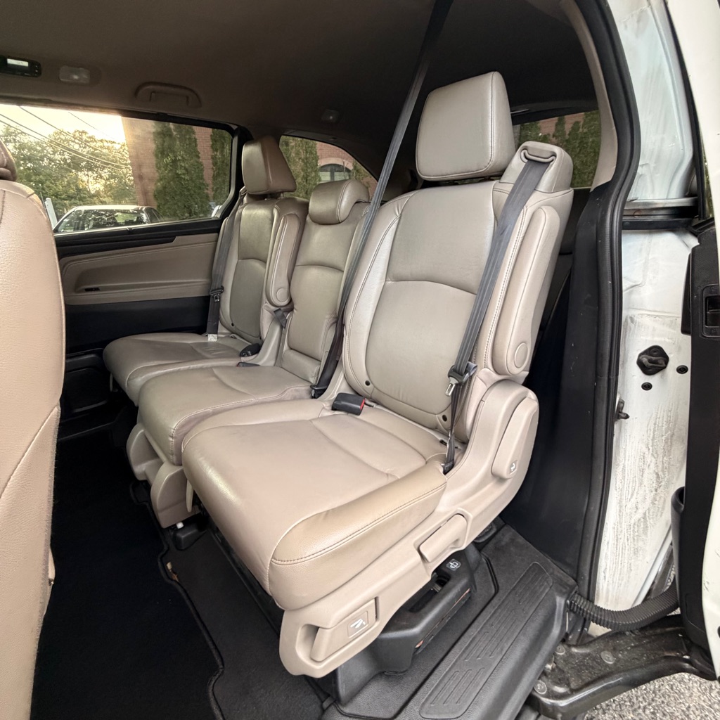 Photo 12 of this HONDA ODYSSEY