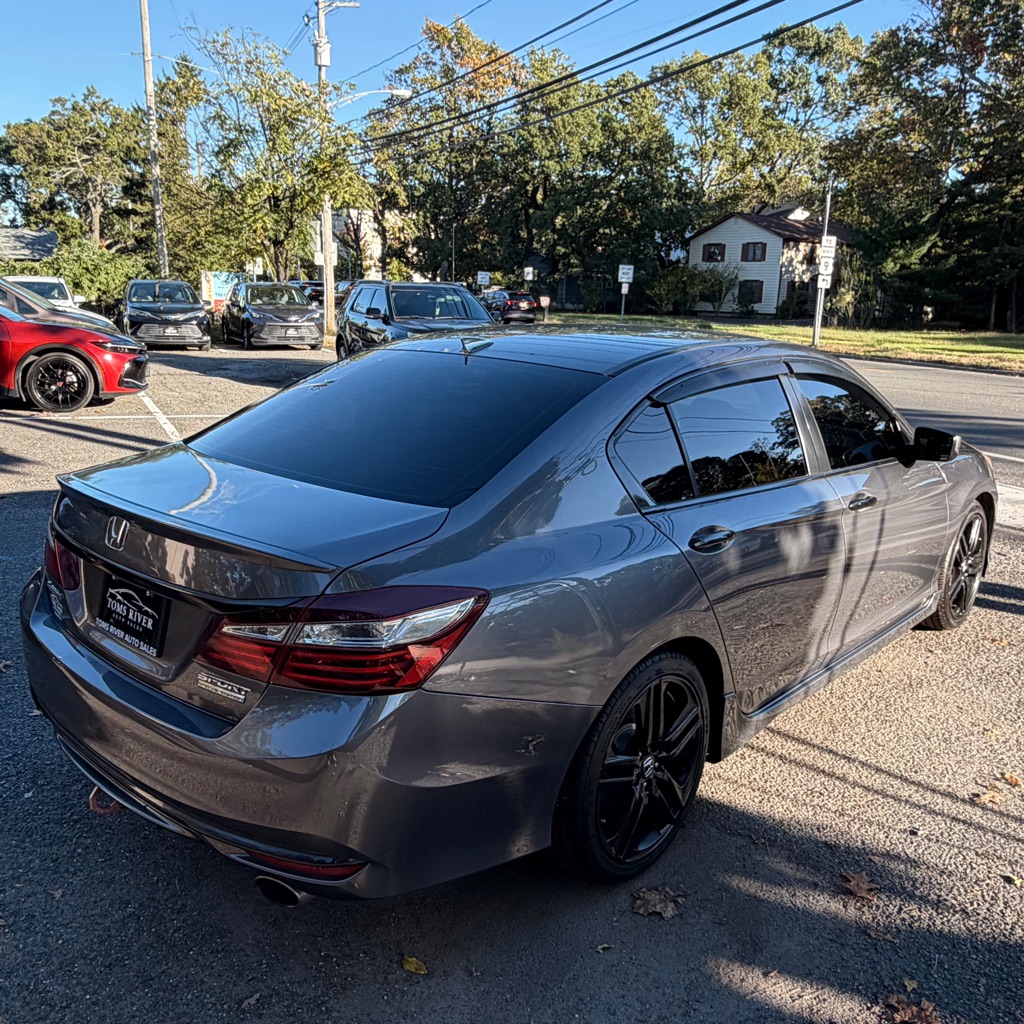 Photo 5 of this HONDA ACCORD