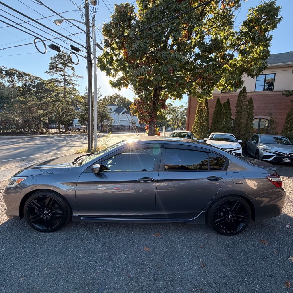 Photo 2 of this HONDA ACCORD