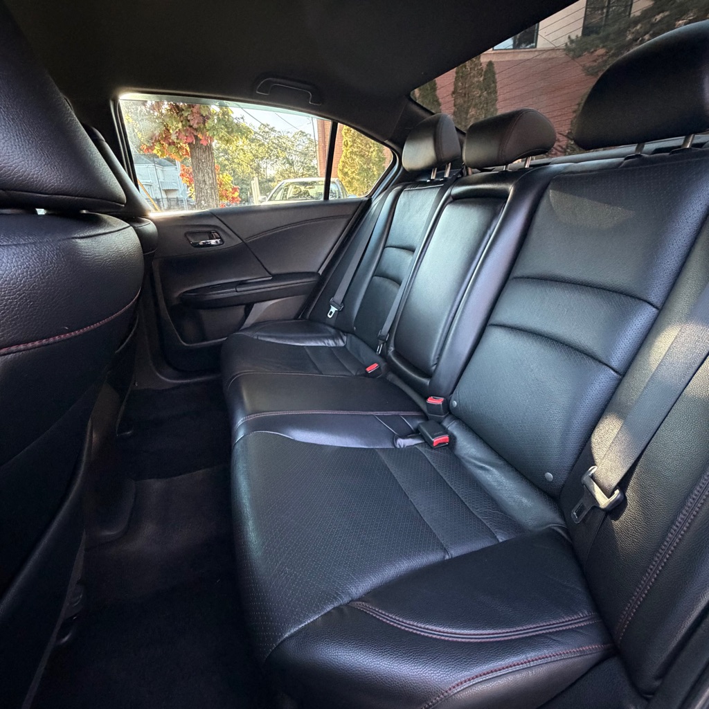 Photo 10 of this HONDA ACCORD