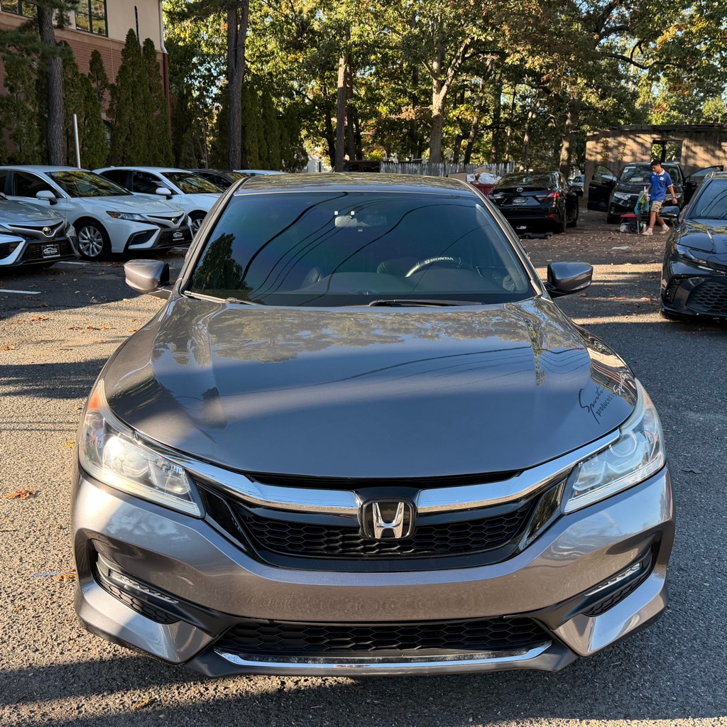 Photo 8 of this HONDA ACCORD