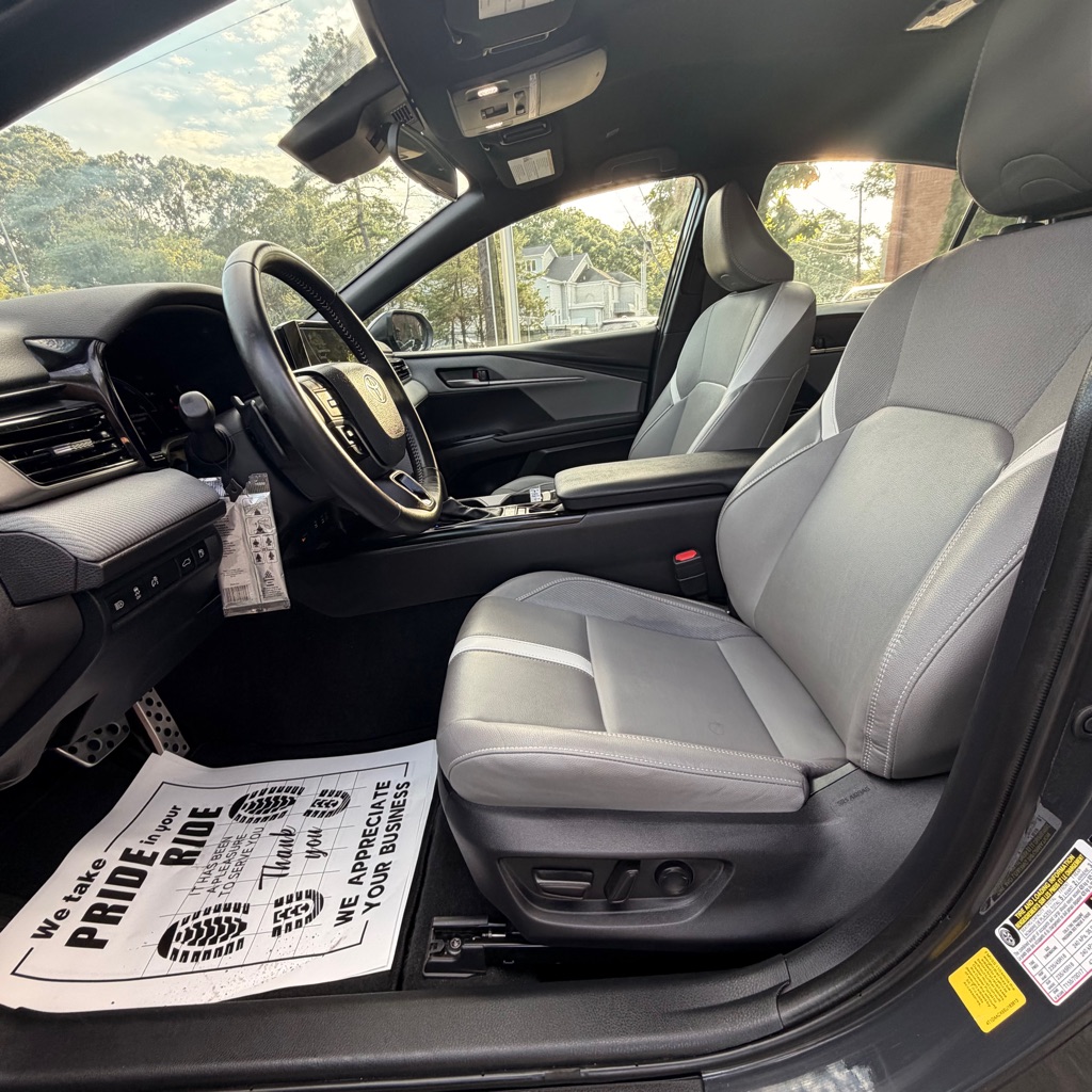 Photo 18 of this TOYOTA CAMRY