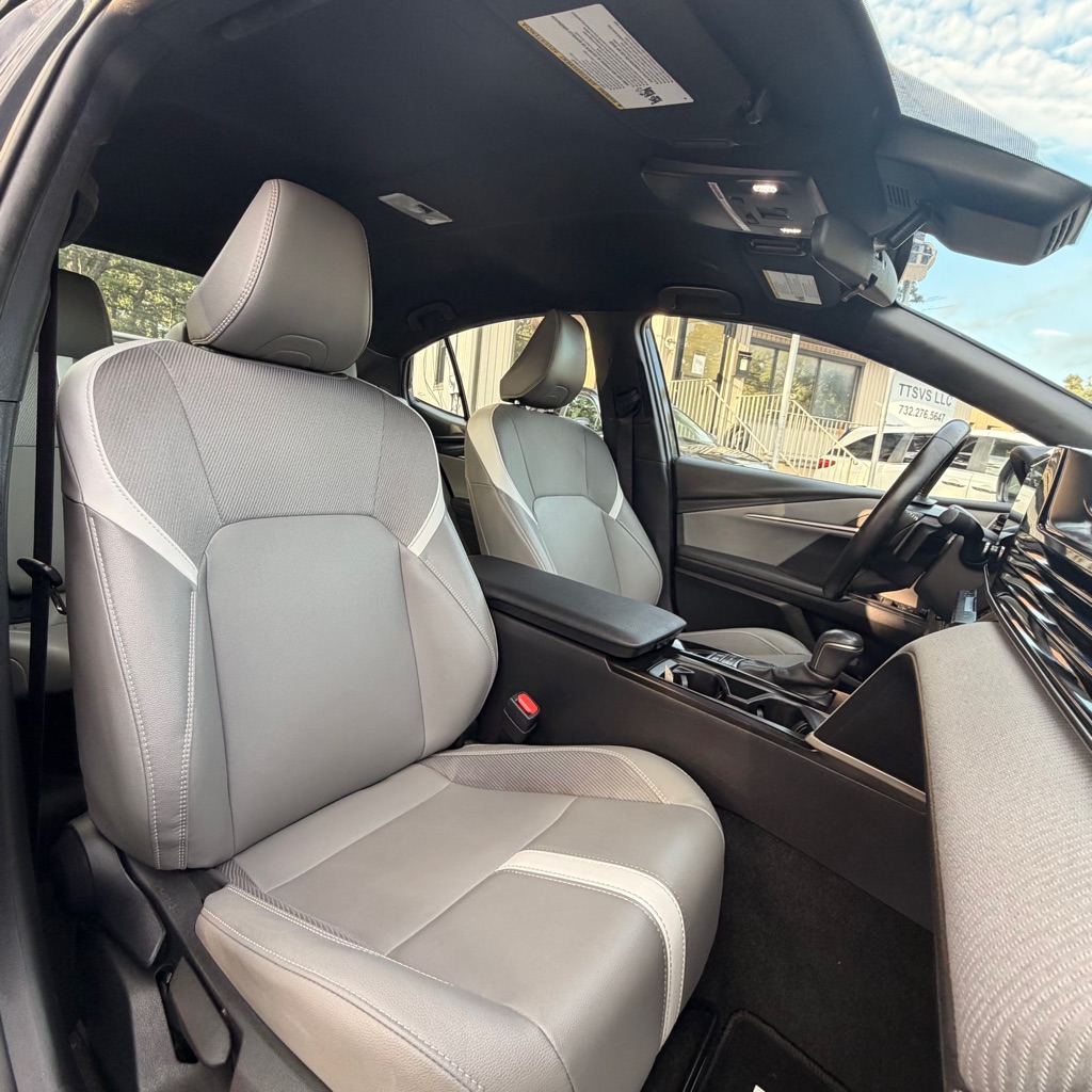 Photo 15 of this TOYOTA CAMRY