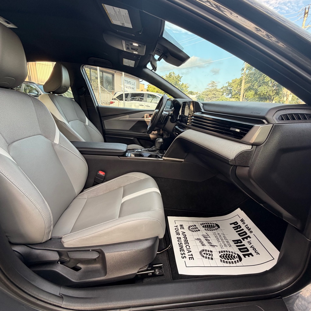 Photo 16 of this TOYOTA CAMRY