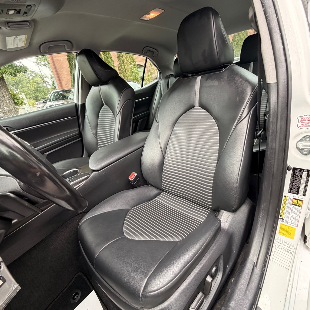 Photo 17 of this TOYOTA CAMRY