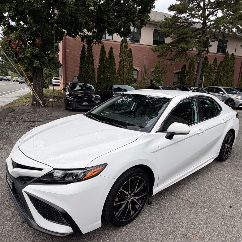 2024 TOYOTA CAMRY