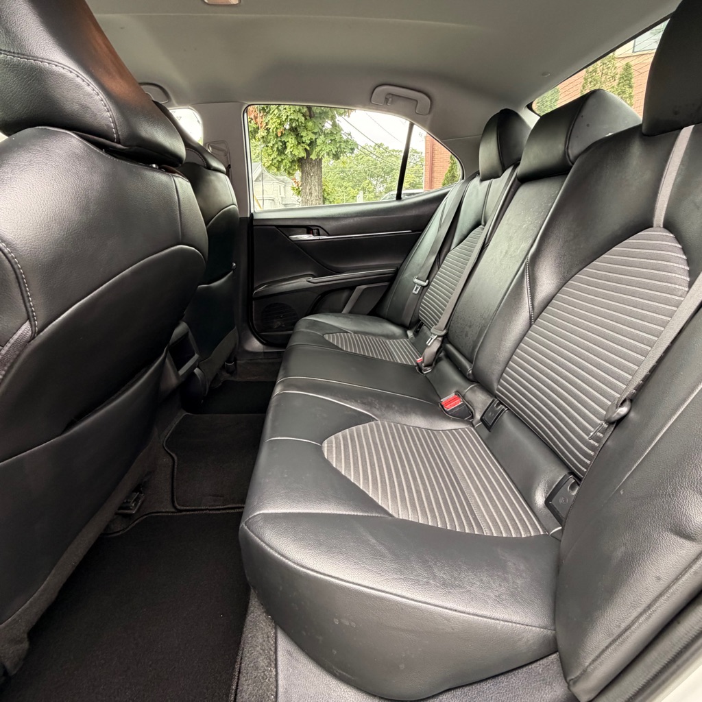 Photo 11 of this TOYOTA CAMRY