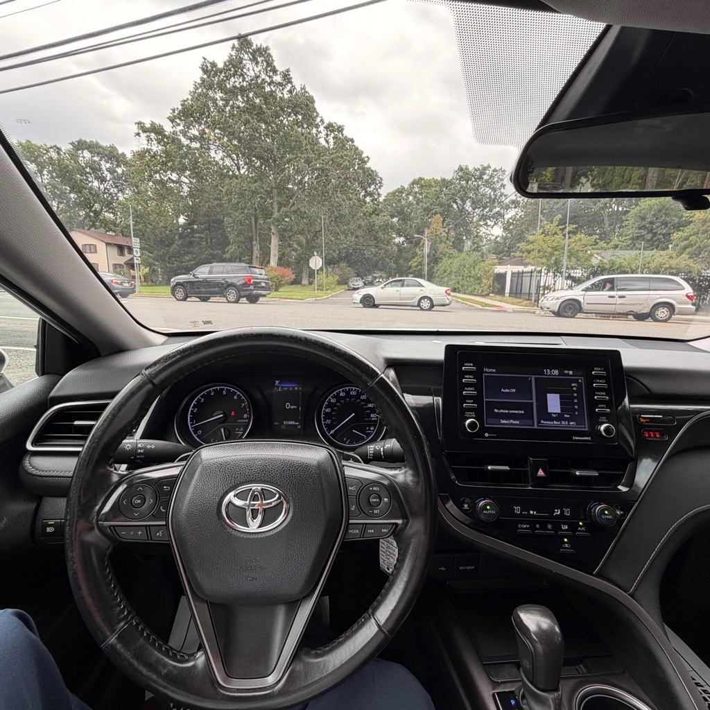 Photo 19 of this TOYOTA CAMRY