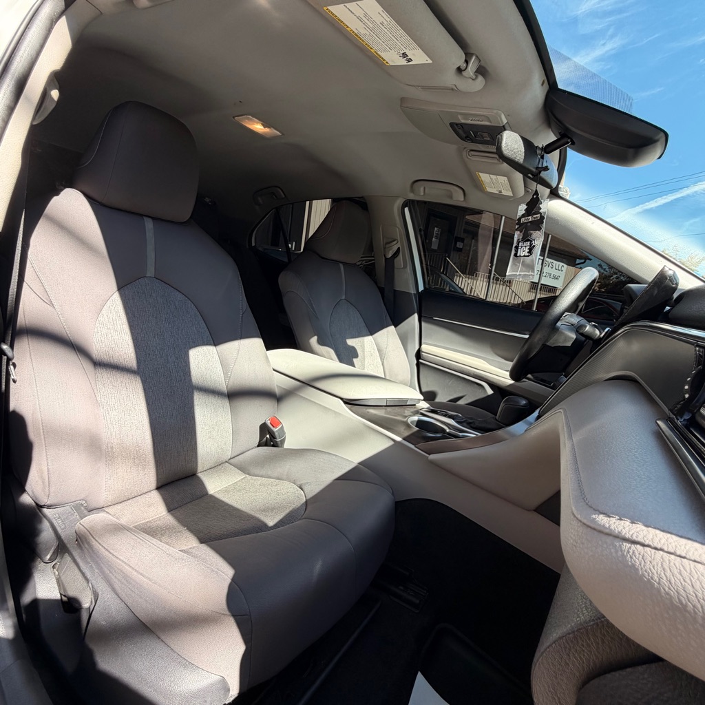 Photo 15 of this TOYOTA CAMRY