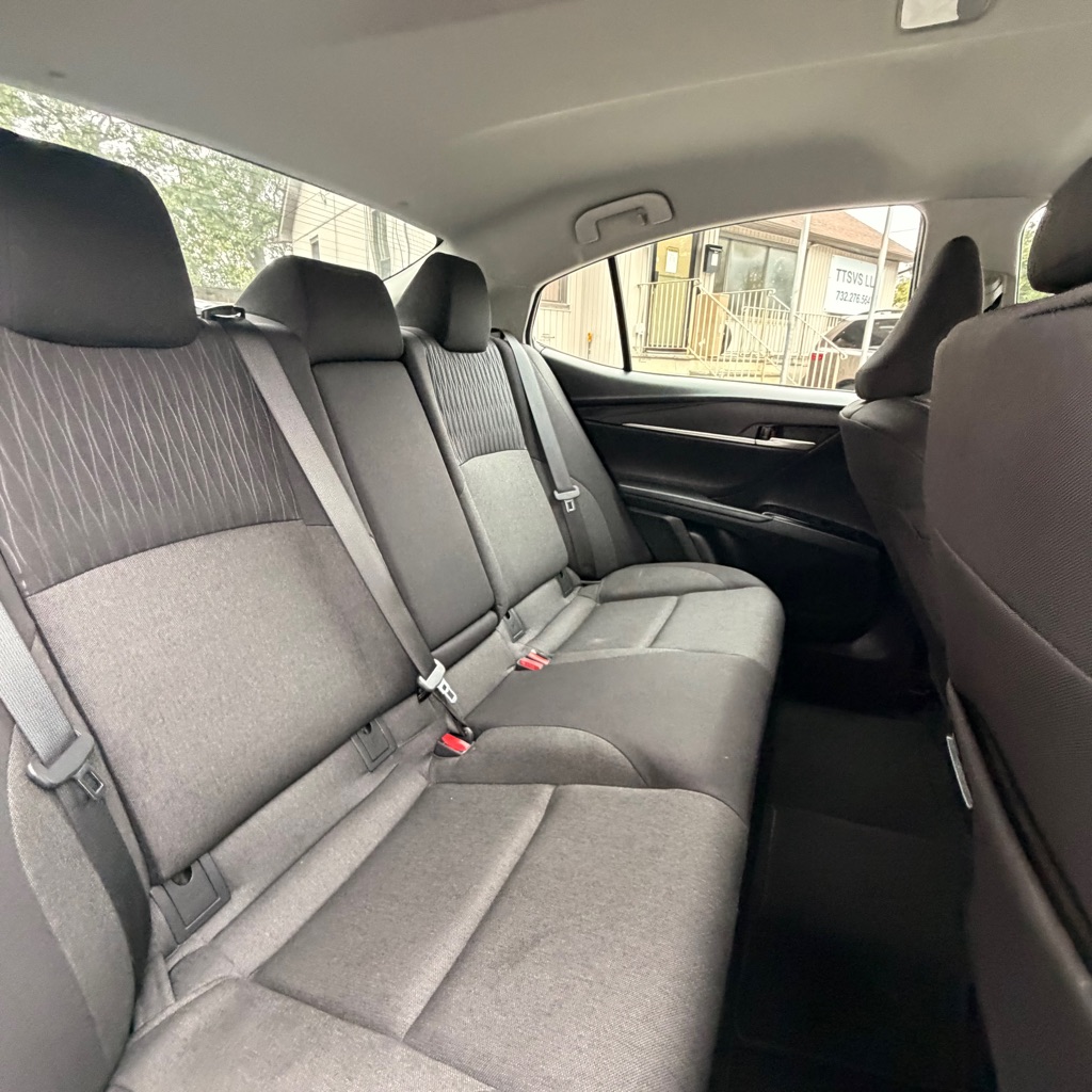Photo 11 of this TOYOTA CAMRY