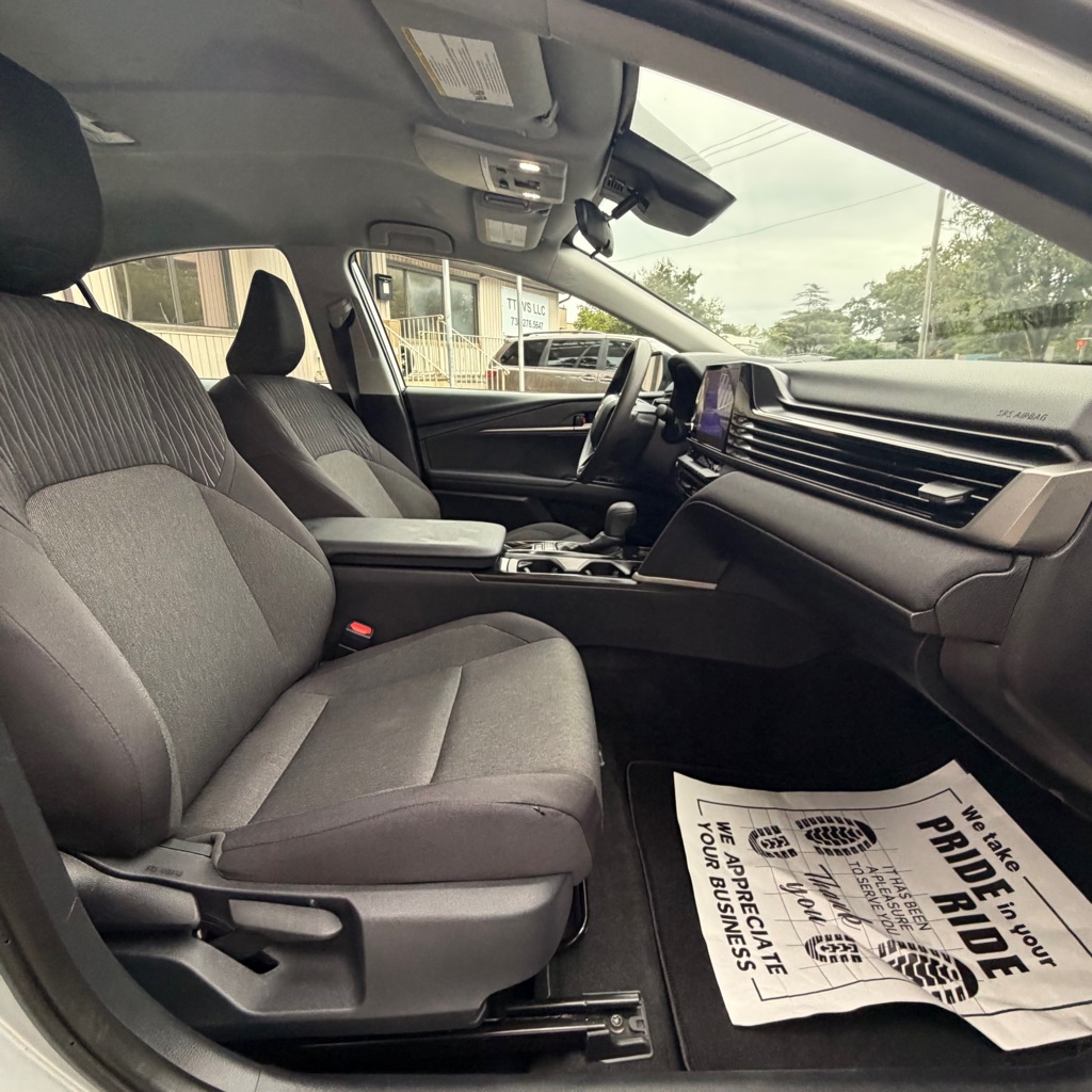 Photo 15 of this TOYOTA CAMRY