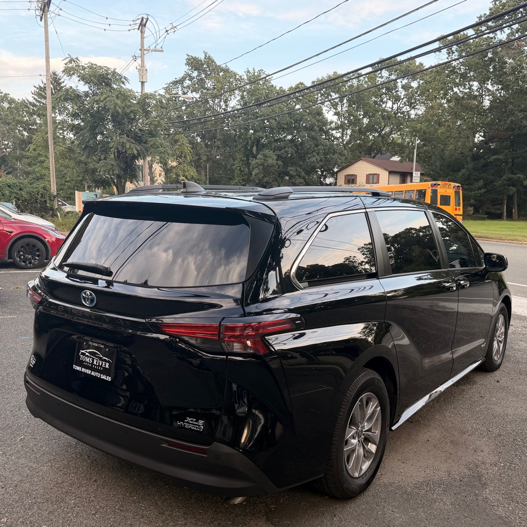 Photo 5 of this TOYOTA SIENNA
