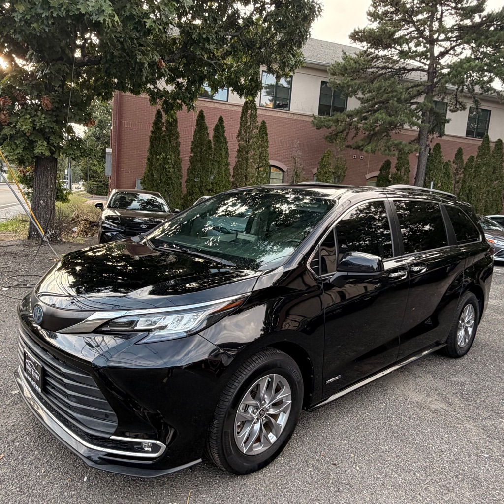 2021 TOYOTA SIENNA