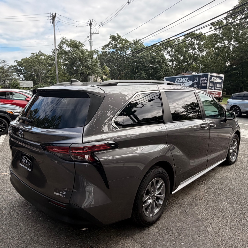 Photo 5 of this TOYOTA SIENNA
