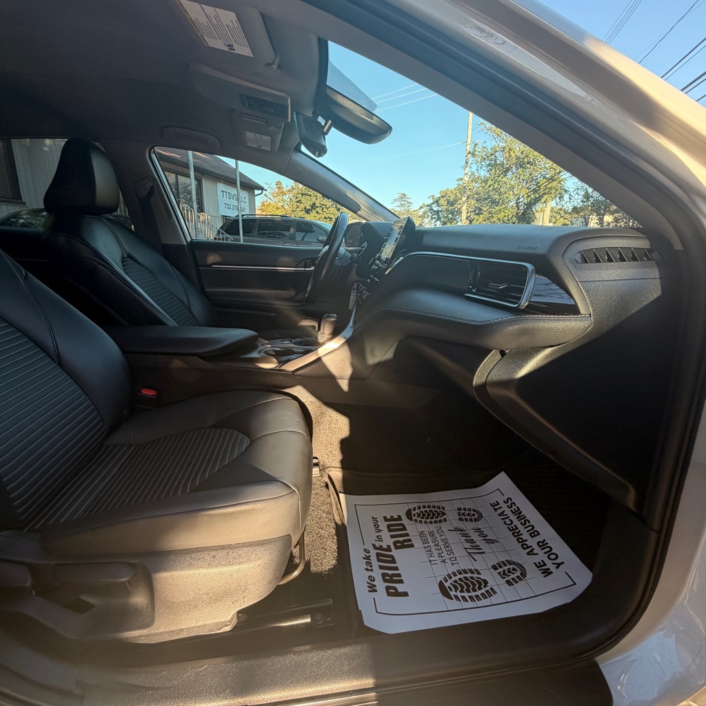 Photo 16 of this TOYOTA CAMRY