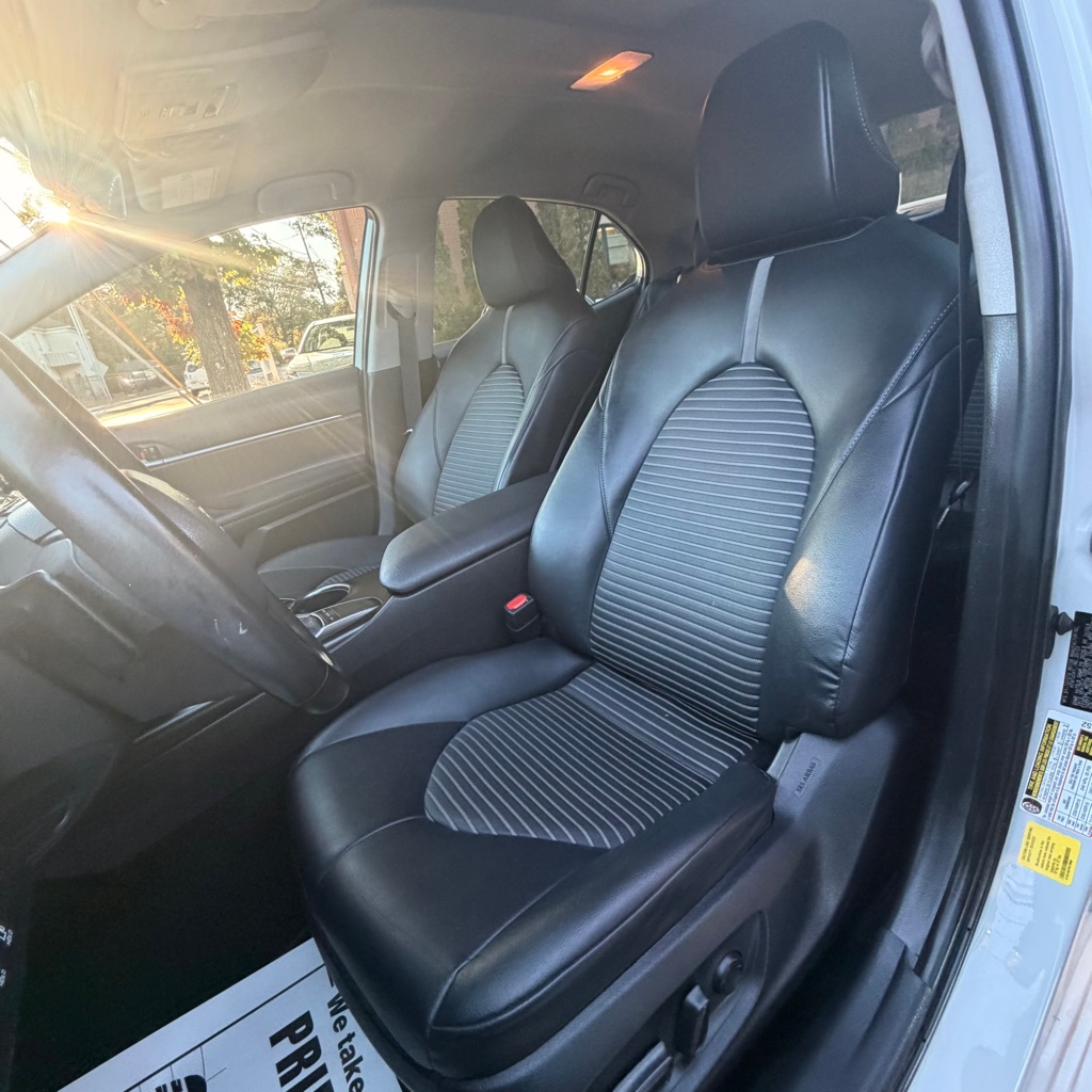 Photo 17 of this TOYOTA CAMRY