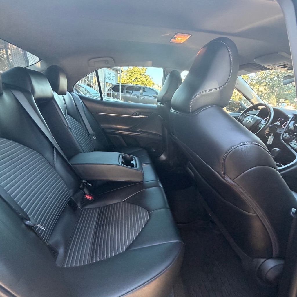 Photo 13 of this TOYOTA CAMRY