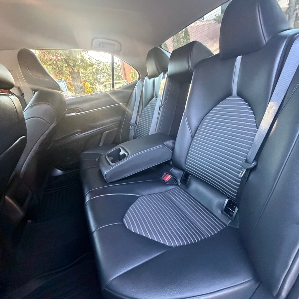 Photo 10 of this TOYOTA CAMRY