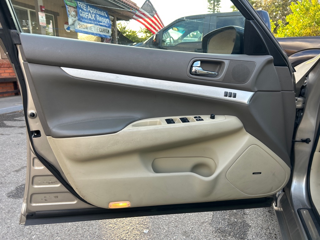 INFINITI G37 2009 INFINITI G37 JNKCV61E39M011591