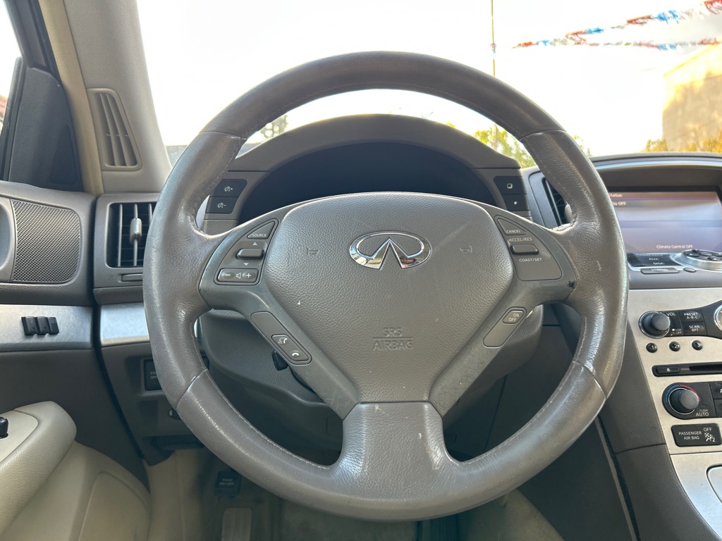 INFINITI G37 2009 INFINITI G37 JNKCV61E39M011591